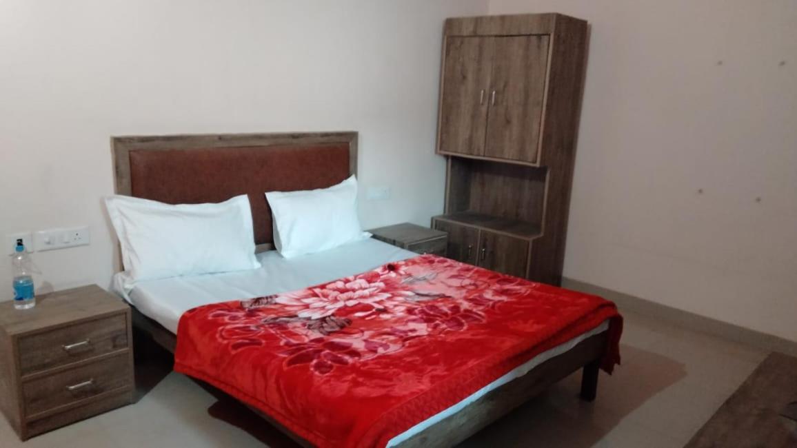 Hotel Diamond Leaf จัณฑีครห์ ห้อง รูปภาพ