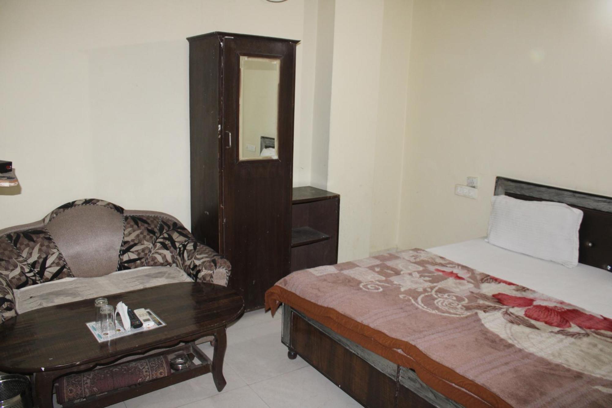 Hotel Diamond Leaf จัณฑีครห์ ภายนอก รูปภาพ