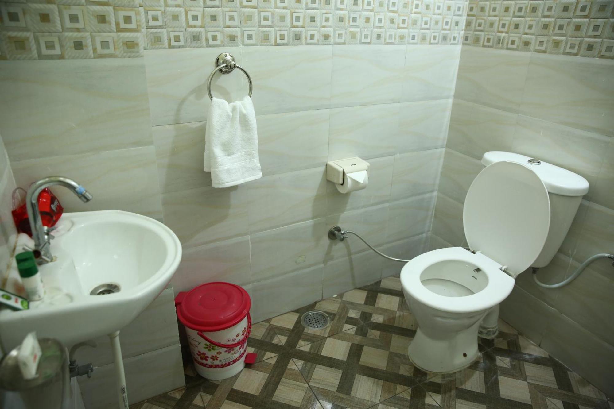 Hotel Diamond Leaf จัณฑีครห์ ภายนอก รูปภาพ